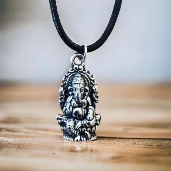 New Ganesha Elephant God Pendent Necklace - Picture 1 of 7